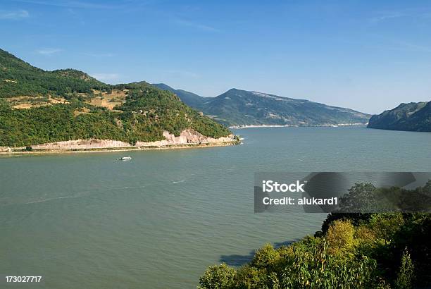 Photo libre de droit de Danube À Canyon Djerdapserbie banque d'images et plus d'images libres de droit de Aube - Aube, Bleu, Ciel