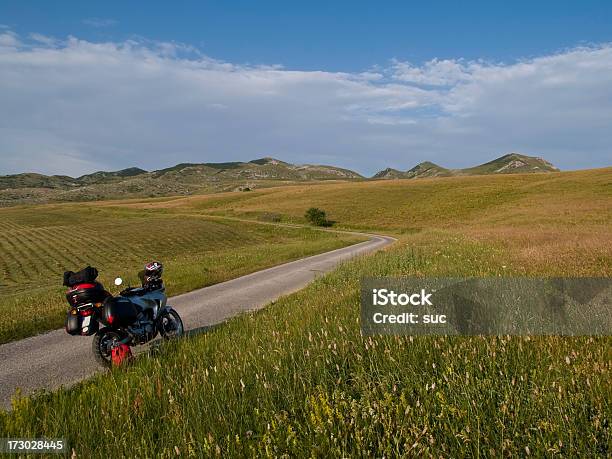 Photo libre de droit de Long Trajet Aller banque d'images et plus d'images libres de droit de Bagage - Bagage, Faire du vélo, Moto