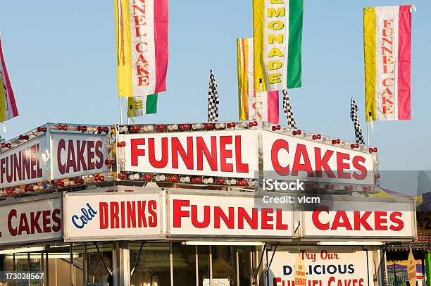 La Feria Del Condado De Soporte De Foto de stock y más banco de imágenes de Bebida - Bebida, Carnaval, Comidas y bebidas