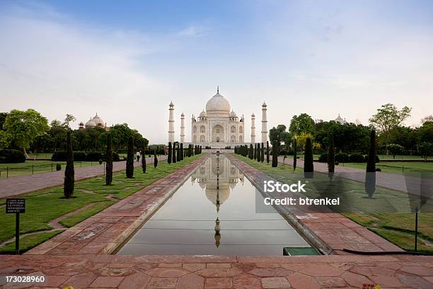 Taj Mahal Stockfoto und mehr Bilder von Agra - Agra, Architektur, Faszination