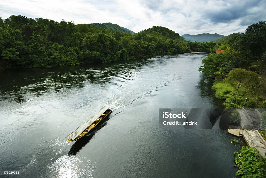 Rivière Kwaï à Kanchanaburi - Photo de Asie libre de droits