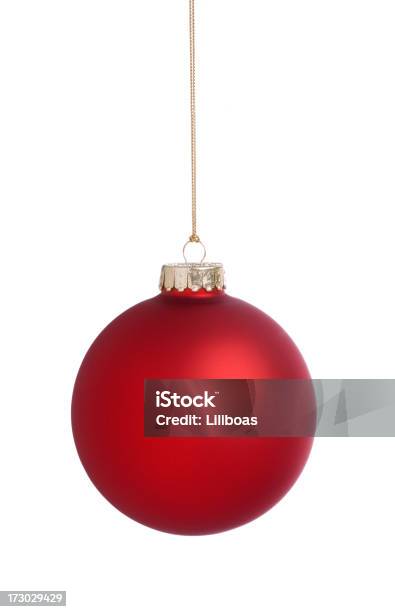Foto de Bauble Vermelho e mais fotos de stock de Bola de Árvore de Natal - Bola de Árvore de Natal, Vermelho, Figura para recortar