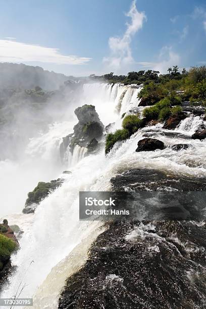 Cataratas Del Iguazú Foto de stock y más banco de imágenes de Agua - Agua, Agua descendente, América del Sur