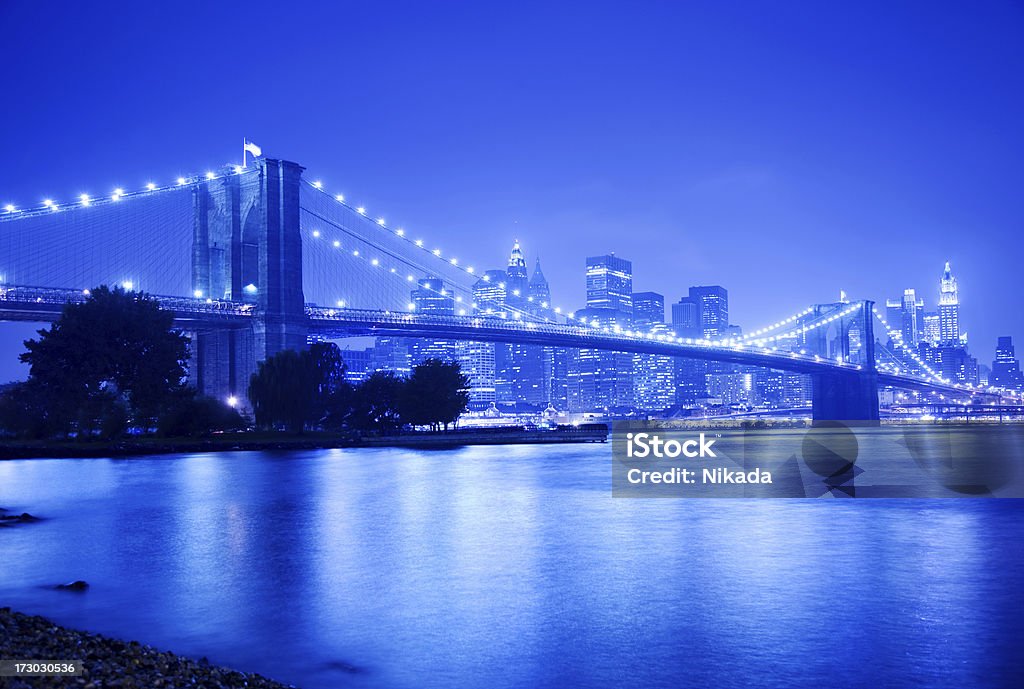 Brooklyn Bridge - Lizenzfrei Abenddämmerung Stock-Foto