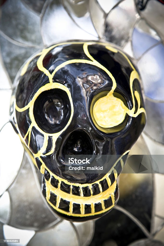 Amarillo cráneo - Foto de stock de Agente funerario libre de derechos