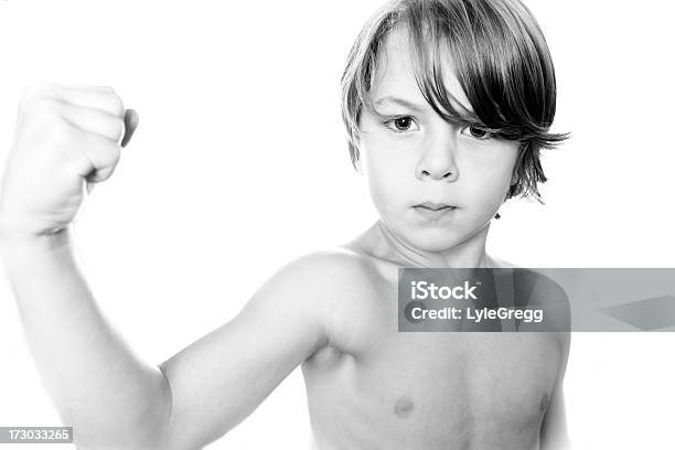 Сила — стоковые фотографии и другие картинки Ребёнок - Ребёнок, Белый фон, Изолированный предмет