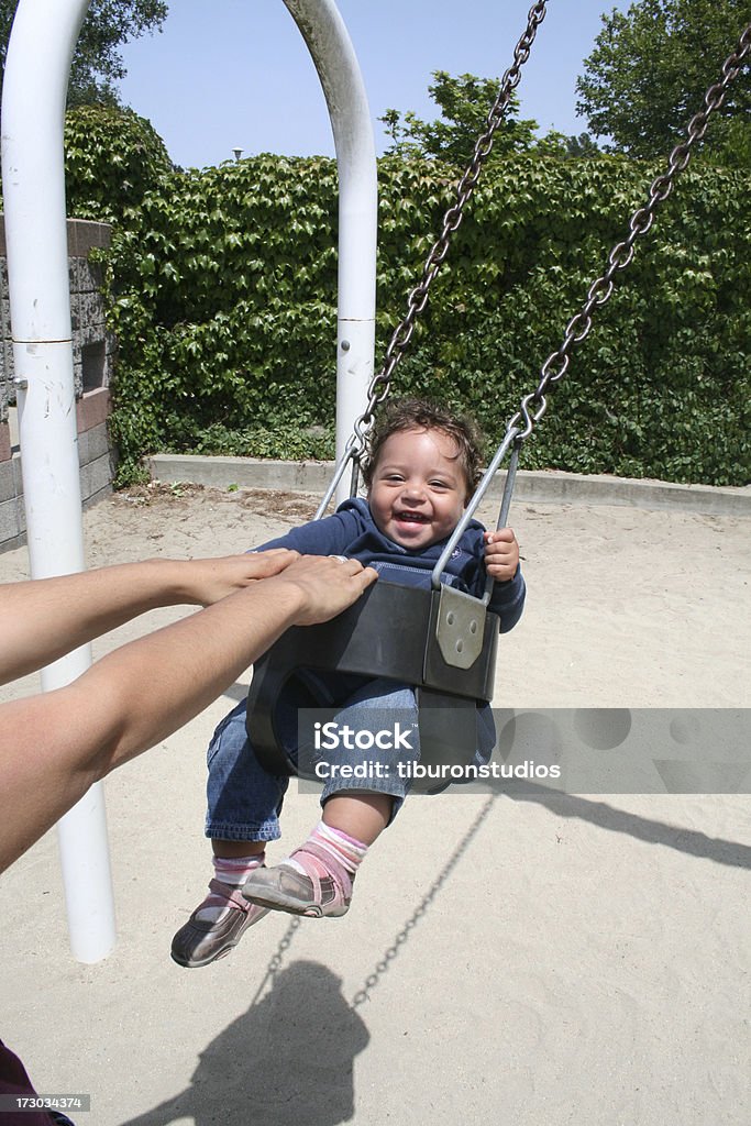 Joy на Детская площадка - Стоковые фото 12-17 месяцев роялти-фри