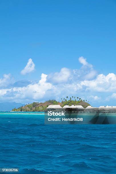 Photo libre de droit de Île Polynésien banque d'images et plus d'images libres de droit de Bleu - Bleu, Bora Bora, Ciel sans nuage