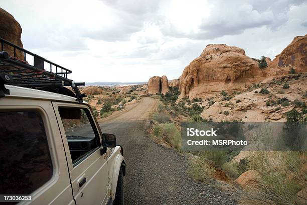 Sencillo De Moab Foto de stock y más banco de imágenes de 4x4 - 4x4, Actividades recreativas, Camino de Slickrock