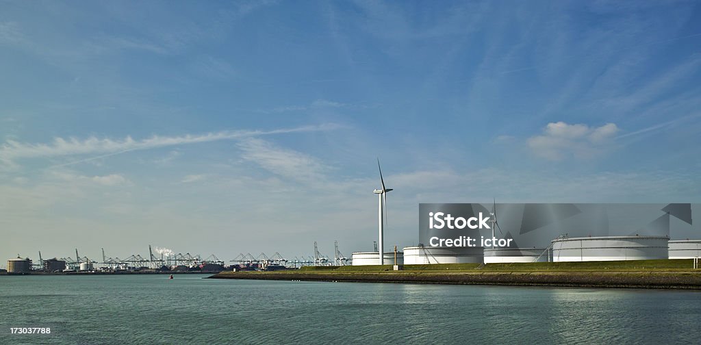 O porto de Roterdã. - Foto de stock de Tanque de Armazenamento royalty-free