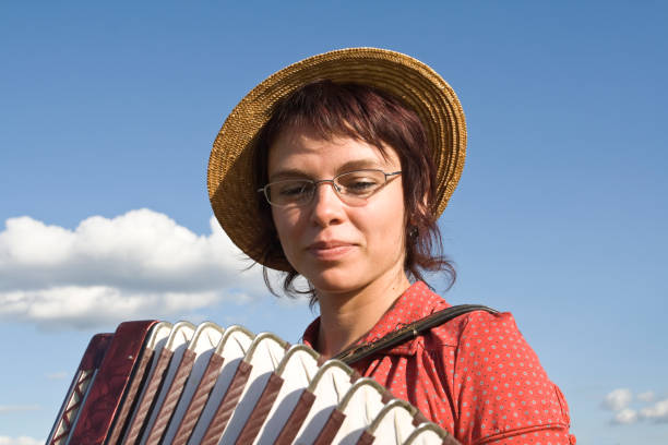 istock Accordion girl 173038007