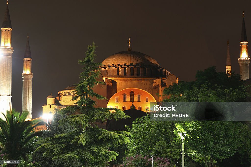 Hagia Sophia à noite - Foto de stock de Basílica royalty-free