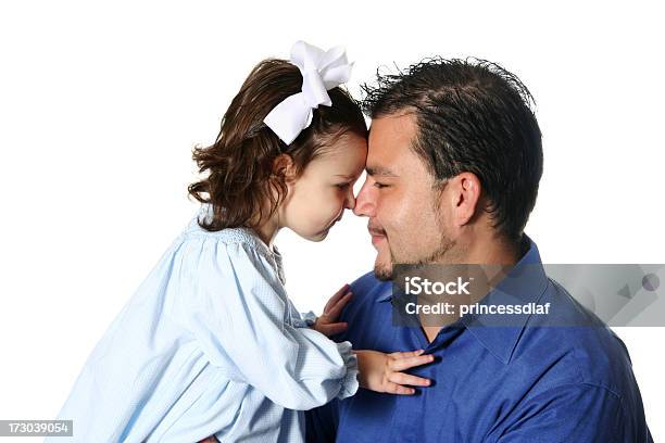 Inukshuk Kiss Stockfoto und mehr Bilder von Mädchen - Mädchen, Niedlich, Vater