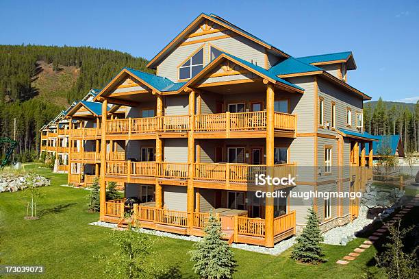 Außenansicht Des Gebäudes Haus Bau Ski Resort Stockfoto und mehr Bilder von Britisch-Kolumbien - Britisch-Kolumbien, Cranbrook, Ansicht aus erhöhter Perspektive