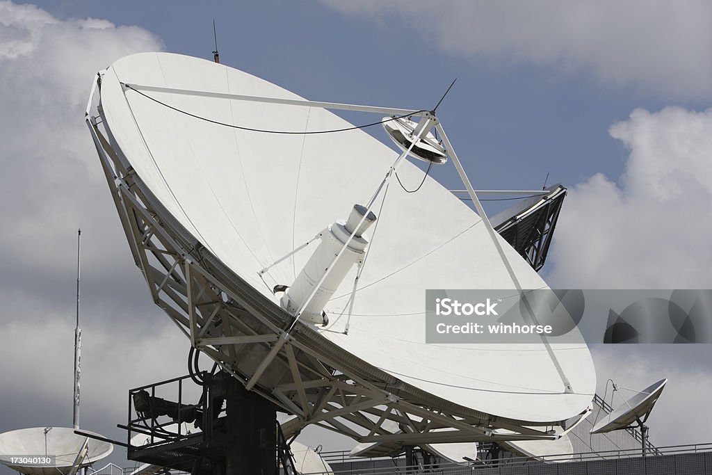 Satelliti per le telecomunicazioni - Foto stock royalty-free di Affari