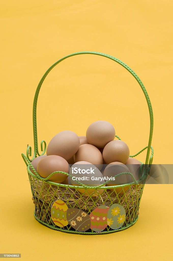 Cesta de ovos frescos de Castanhos - Royalty-free Alimentação Saudável Foto de stock
