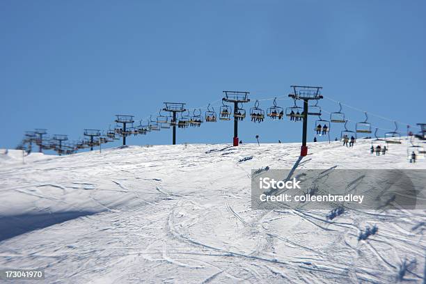 Подъёмник Для Лыжников Up A Mountain — стоковые фотографии и другие картинки Terrain Park - Terrain Park, Апре-ски, Белый