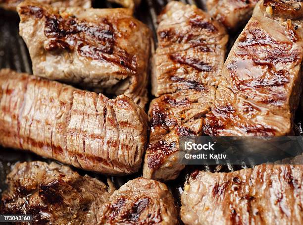 Photo libre de droit de Steak banque d'images et plus d'images libres de droit de Aliment - Aliment, Aliment préparé en filet, Aliments et boissons