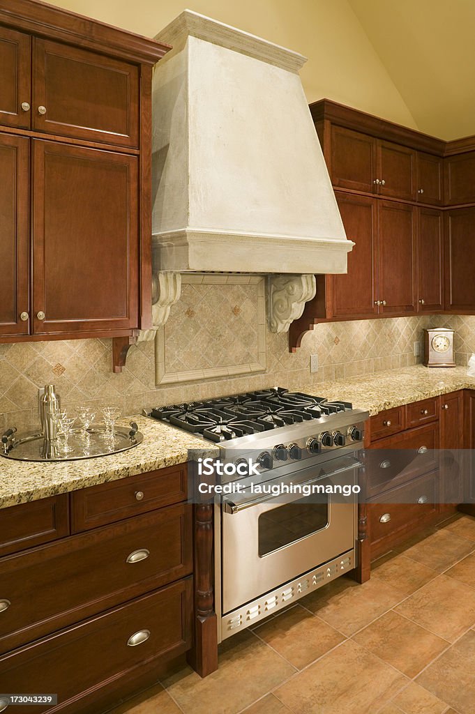 Armários de cozinha moderna casa - Foto de stock de Armário royalty-free