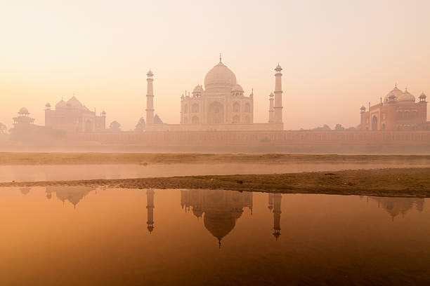 istock Taj Mahal at dawn, Agra, India 173056087
