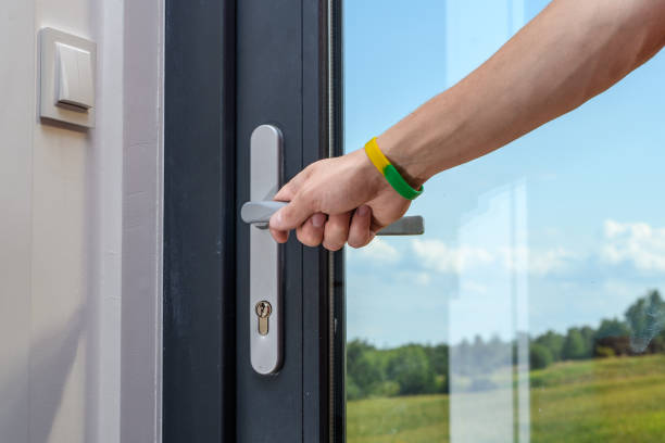 Open closed glass patio doors