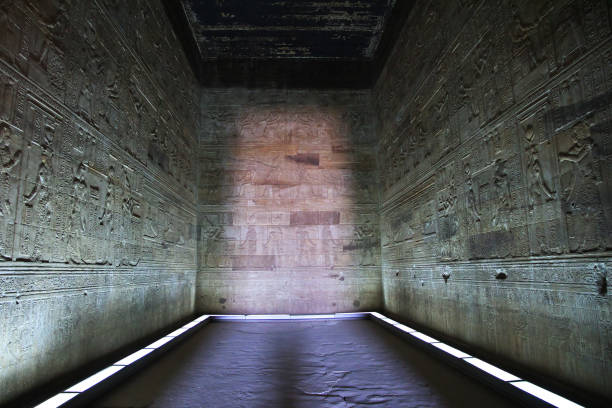 ancient temple hathor in dendera, egypt - ptolemy imagens e fotografias de stock