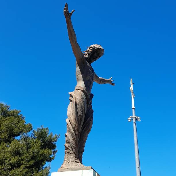 istock A statue of Christ with open arms 1731457316