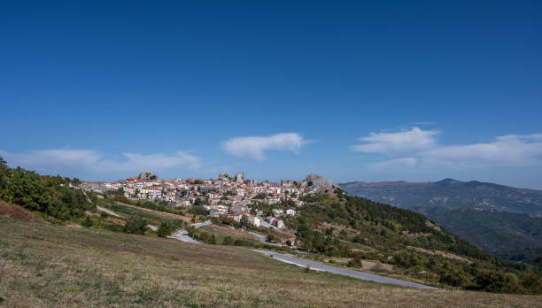 istock Pietrabbondante, Isernia, Molise. Panorama 1731884019