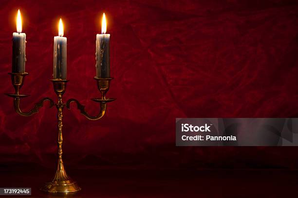 Kerze Auf Copper Inhaber Stockfoto und mehr Bilder von Alt - Alt, Beleuchtet, Bildschärfe