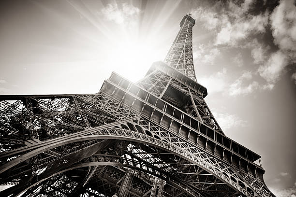 eiffel tower - french architecture 뉴스 사진 이미지