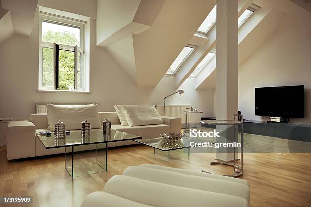 Moderno Apartamento Tipo Loft Foto de stock y más banco de imágenes de Arquitectura - Arquitectura, Beige, Europa - Continente