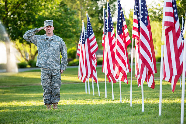 istock American Soldier saluting 173198764
