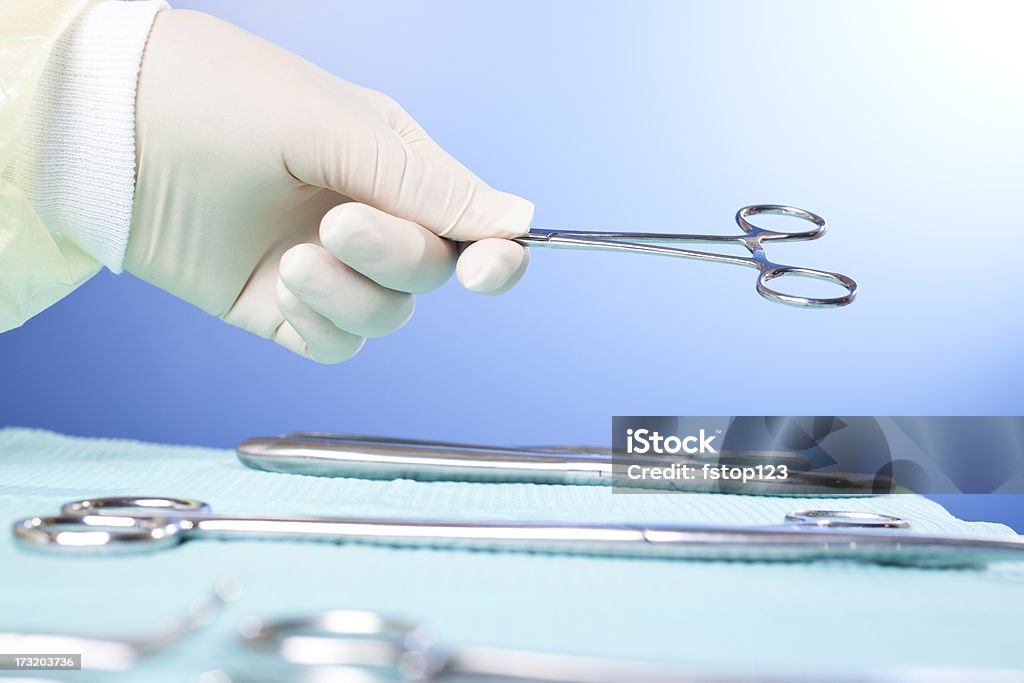 Pessoal médico com cirurgia instruments - Royalty-free Escalpelo Foto de stock