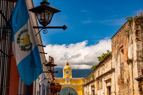 istock Antigua Guatemala 1732043391