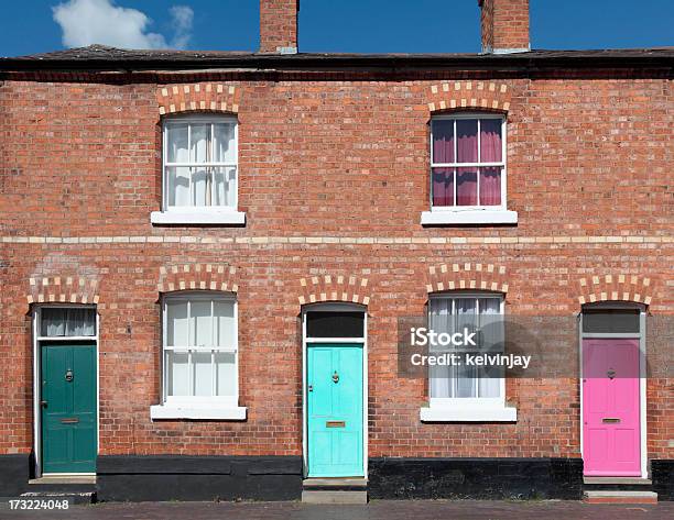 Las Casas Adosadas Foto de stock y más banco de imágenes de Casa - Casa, Puerta principal, Reino Unido