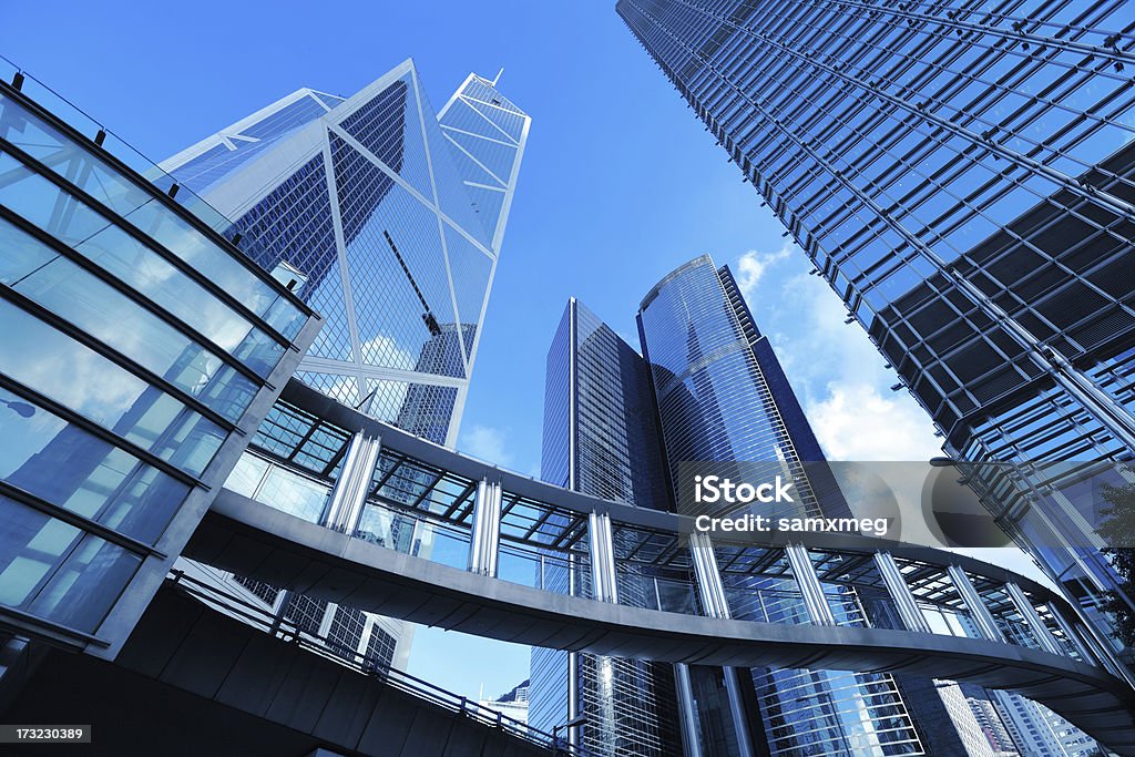 Terra vista de edifícios altos de metal - Foto de stock de Centro Cheung Kong royalty-free