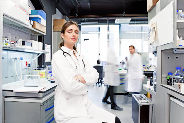 istock Woman working in a laboratory 173230981