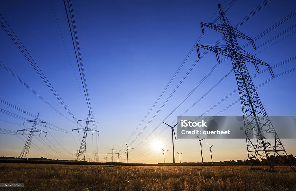 High Voltage Tower – Sonnenuntergang - Lizenzfrei Stromleitung Stock-Foto