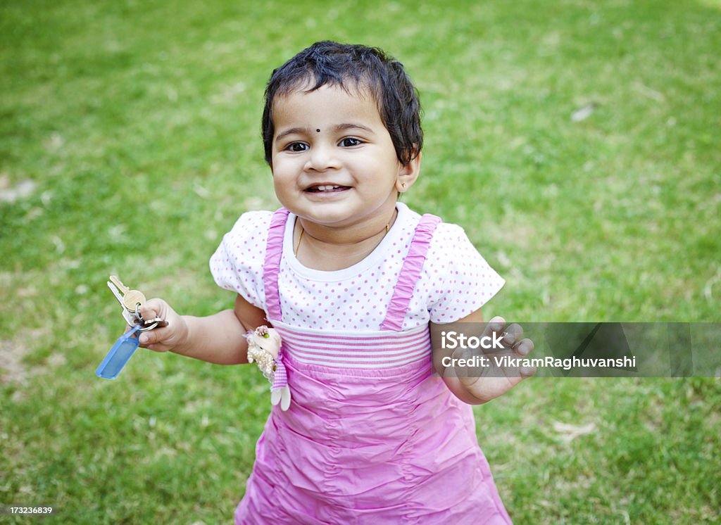 Retrato ao ar livre de bonito garota Indiana - Foto de stock de 12-17 meses royalty-free