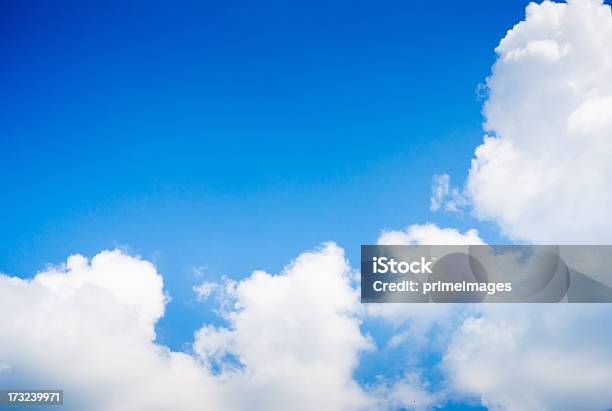 Espectacular Cielo Nublado Foto de stock y más banco de imágenes de Azul - Azul, Cielo, Nube