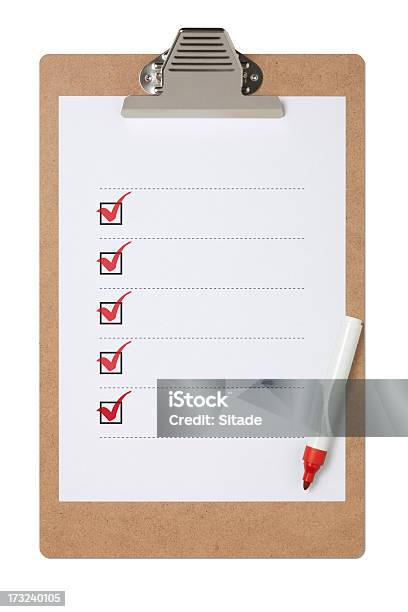 Foto de Lista De Verificação Na Área De Transferência Com Traçado De Recorte e mais fotos de stock de Catalogação