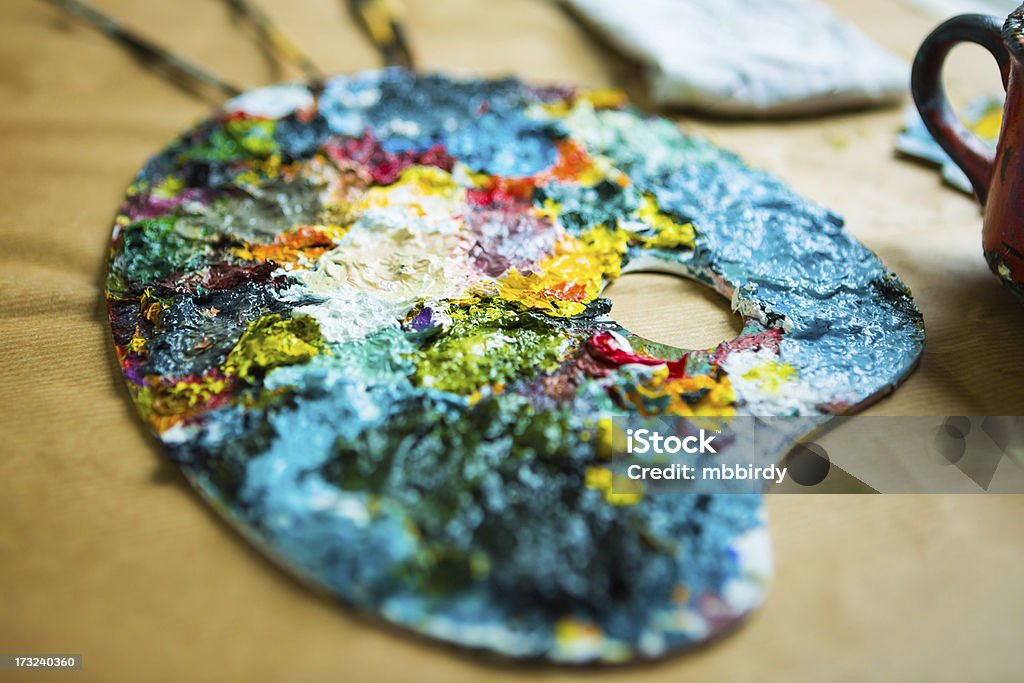 Colori vernici multicolore acrilico - Foto stock royalty-free di Arte