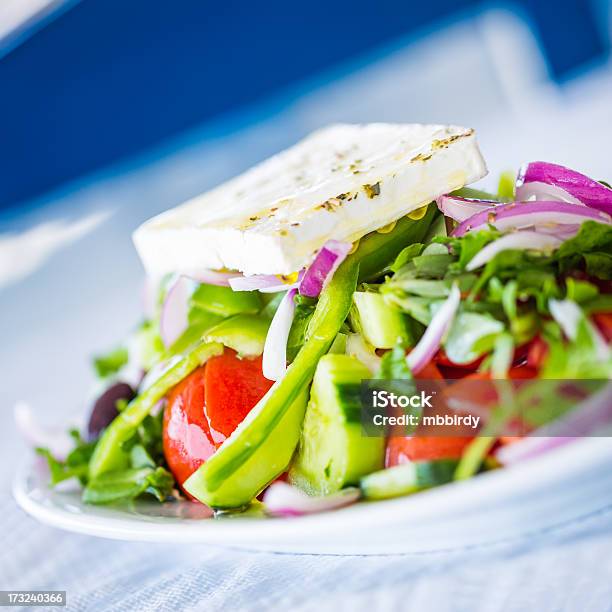 Griechischer Salat Nahaufnahme Stockfoto und mehr Bilder von Griechischer Salat - Griechischer Salat, Bildkomposition und Technik, Essen am Tisch