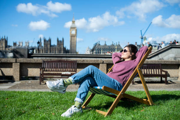 istock Enjoying a beautiful weather in London. 1732413029