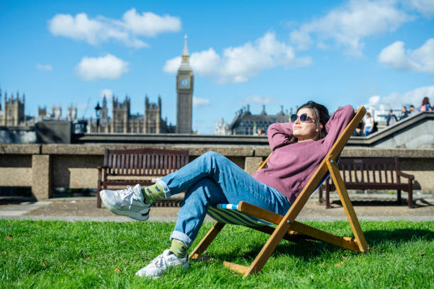 istock Enjoying a beautiful weather in London. 1732413032