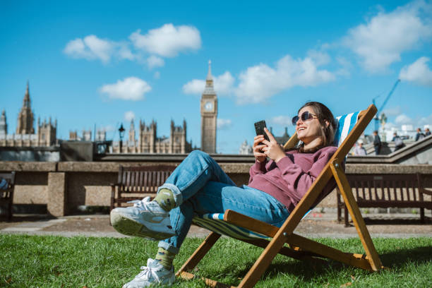 istock Relax in sunny London. 1732413039