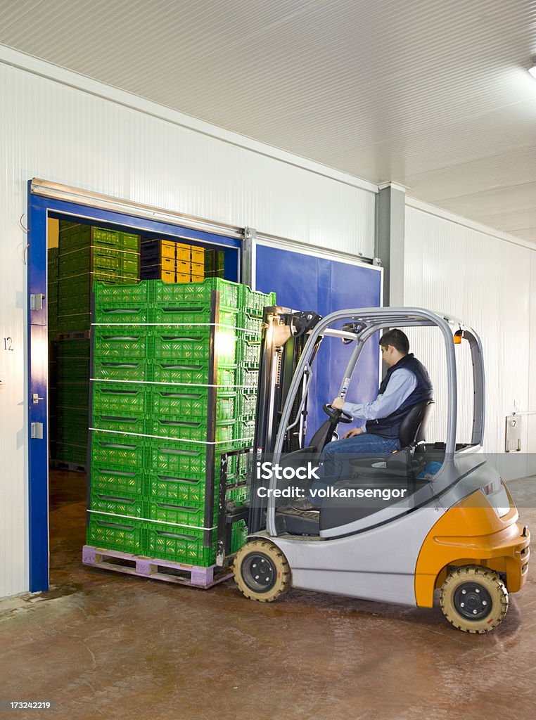 Entrada de almacén - Foto de stock de Carretilla elevadora libre de derechos