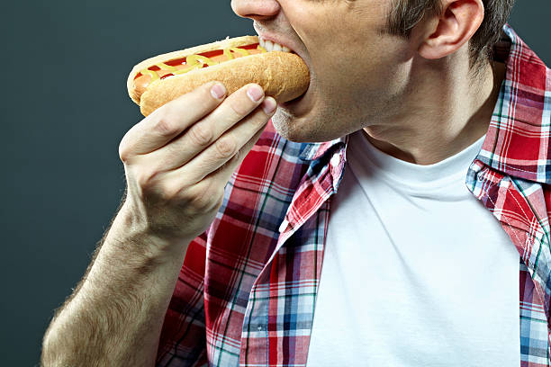 cachorro-quente do dia - food picnic hot dog unhealthy eating - fotografias e filmes do acervo