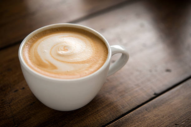 cappuccino - latté photos et images de collection