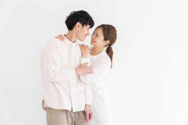 istock asian couple , white background 1732461090